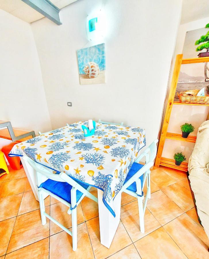 Apartamento Monolocale Azzurro Procida Exterior foto